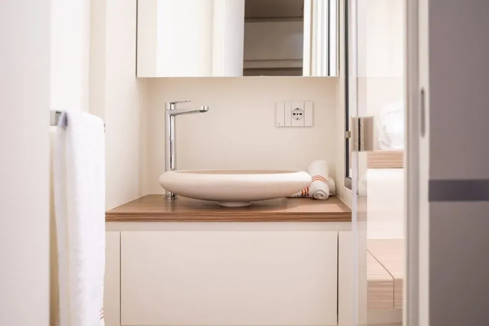 Astor 36 interior detail